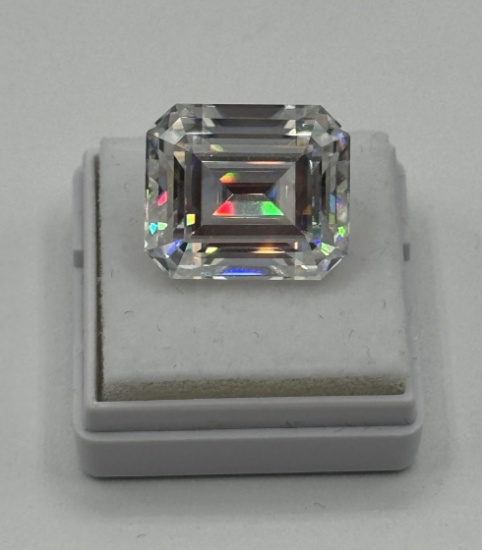 Emerald Cut Big VVS Stone