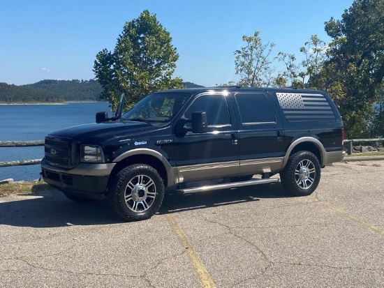 2005 Ford Excursion SUV