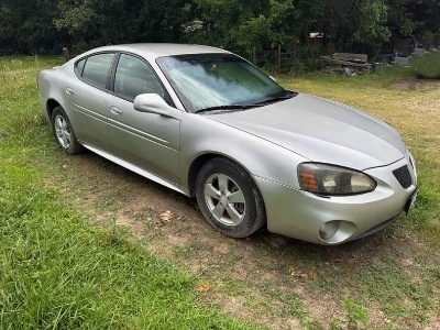 2008 Pontiac Grand Prix 4 Dr Sedan