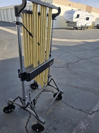 Majestic brass chimes