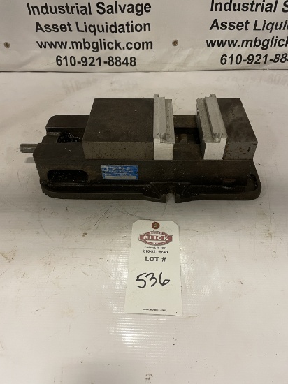 Kurt 6” Machine Vise
