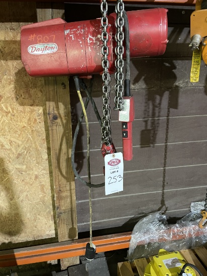 1Ton Dayton 3Z373B Chain Hoist