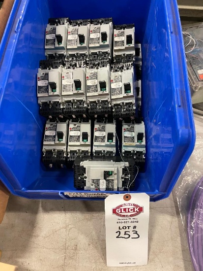 Lot of Fugi DIN Rail Motor Stasters