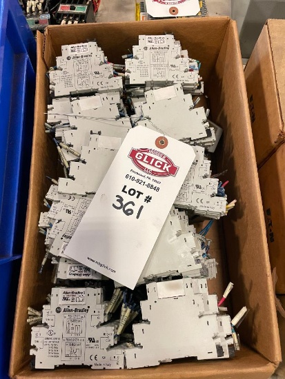 Lot of Allen Bradley 700-HLT 1Z Relays