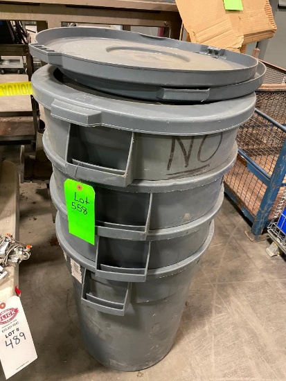 4 Rubbermaid Brute Trash Cans & 3 Lids