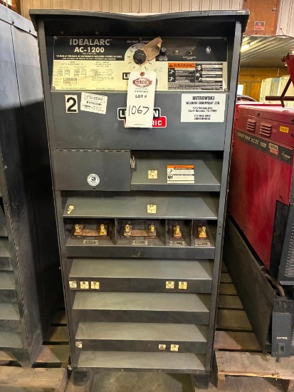 Lincoln Idealarc AC-1200 Welder