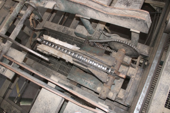 HMC Chain Type Log Turner