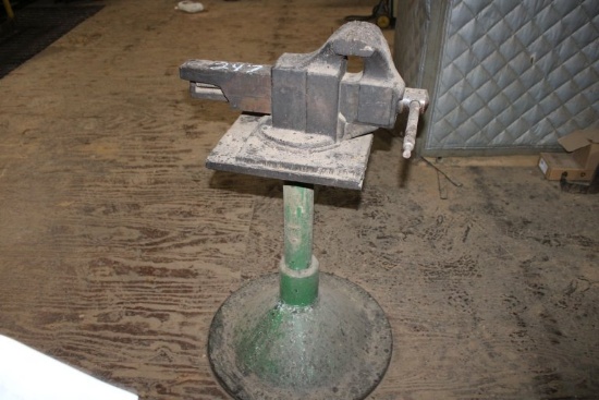 6" Vise and Stand