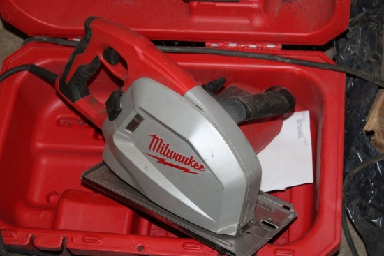 Milwaukee Skill Saw