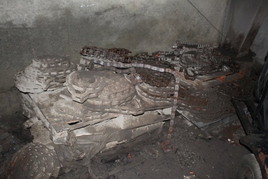 Pallets of 81X Chain and H78 Chain