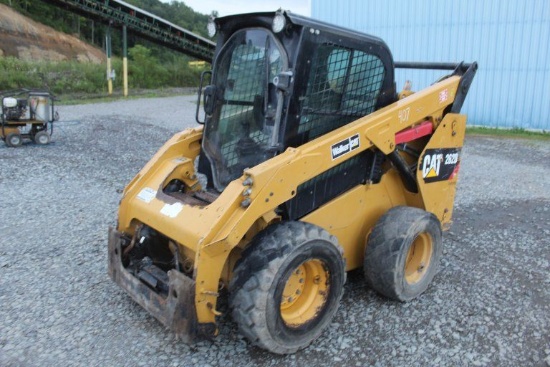 CAT Skid Steer