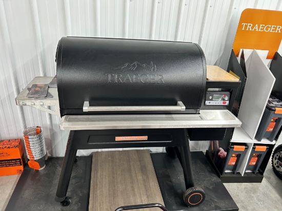 *NEW* Traeger Pellet Smoker/Grill