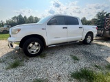 Toyota Tundra truck