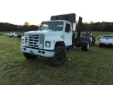87 International S1900 Logging truck