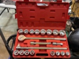 TEKTON Heavy Duty Socket and Ratchet Set