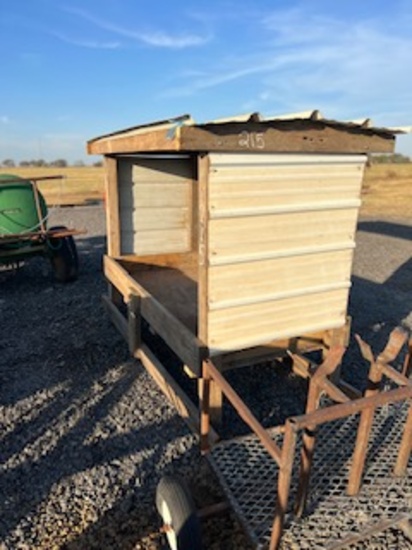 MINERAL FEEDER