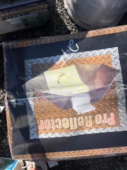 PRO REFLECTOR