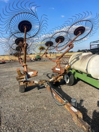 RHINO 8 WHEEL HAY RAKE