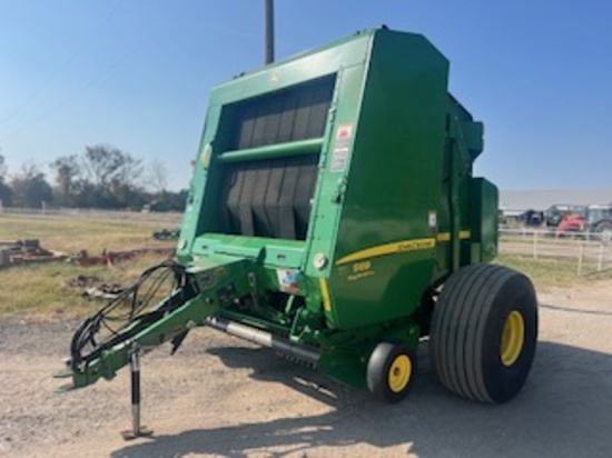 JD 569 RND BALER