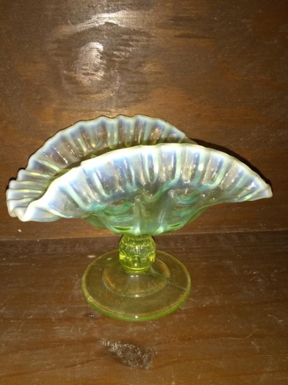 Antique Vaseline Opalescent Ruffle Banana Boat