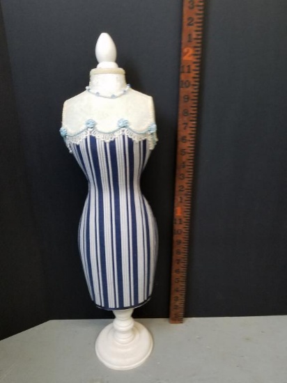 Wood & Cloth Manican Dress Form