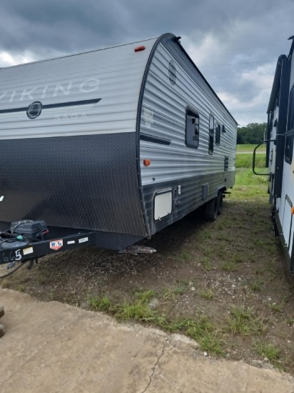 2020 Viking Bumper Pull 26' Travel Trailer