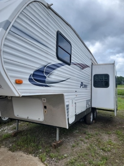 Puma 5th Wheel Travel Trailer