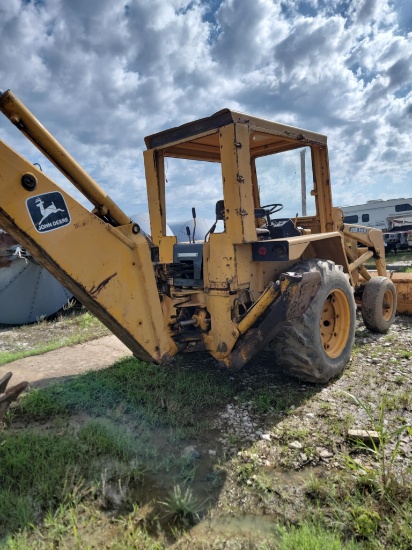 410 John Deere Backhoe