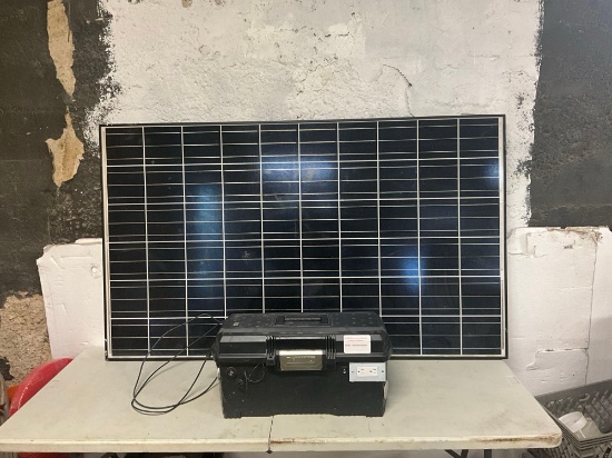 1000 Volt Solar Panel With Custom Power Station Case