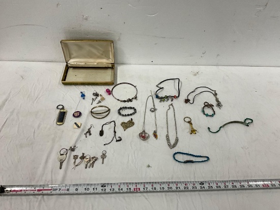 Jewelry, Case