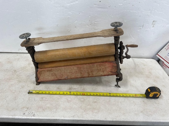 Niagra 550 Ball Bearing Clothes Mangle