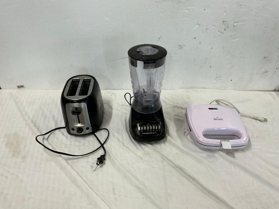 Blender , Waffle Maker, Toaster