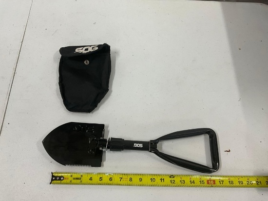 SOG Foldable Shovel