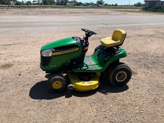 2019 John Deere 100 Series 17.5 hp Engine Riding Mower