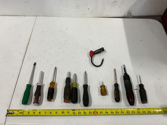 Screwdrivers, Hook
