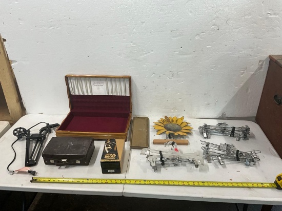Clothes Hangers , Box, Cassettes