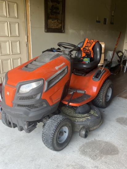 Husqvarna YTH22V46 ride on mower