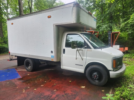 (ROOSEVELT, NJ) 2001 GMC 3500 Utility Truck – Diesel – 30,000 Miles