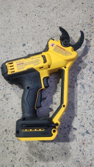 (ROOSEVELT, NJ) DeWalt 20V Max Hedge Trimmer – Model DCPR320 – Tool Only