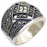 Stylish .4ct Jade Antique Tapered Wide Band