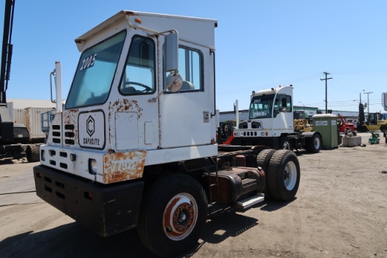 2005 Capacity Yard Spotter, Cummins 12-valve 5.9L Engine, Auto Transmision