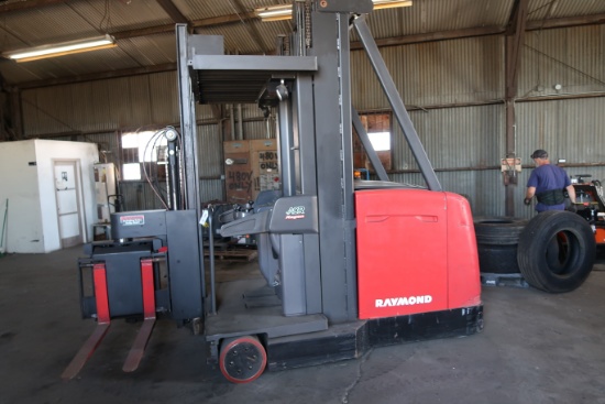 2012 Raymond 960-CSR30T Electric Man Up Swing Reach Turret Order Picker Forklift