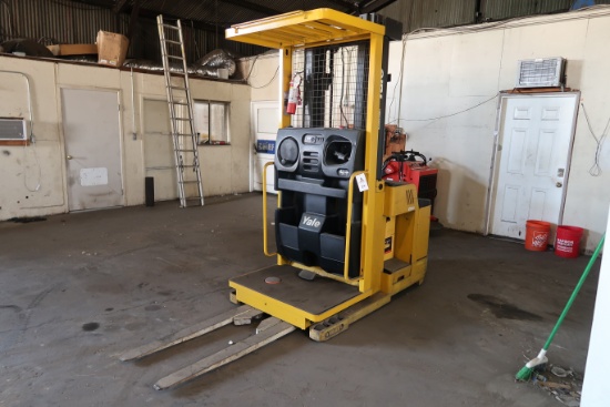 2014 Yale OS030EEN24TE093 3000lb Electric Forklift