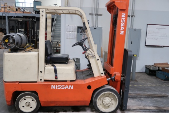 Nissan CHF03 8000# Capacity LPG Forklift, 2 Stage Mast, 60" Forks, Cushion