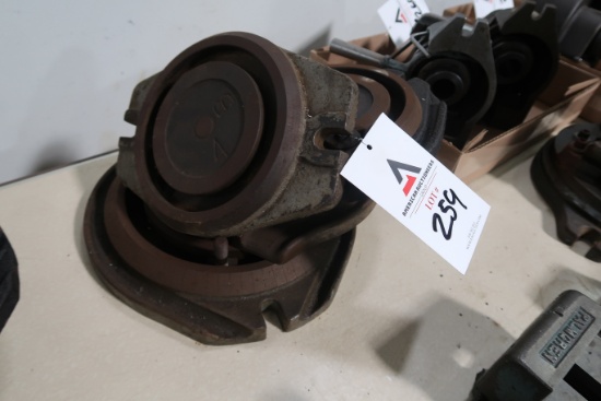 Machine Vise Swivel Bases, 3 (SOLD AS-IS - NO WARRANTY)