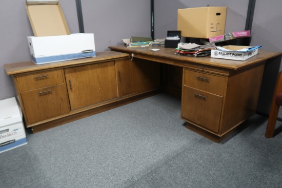 36" x 72" Office Desk w/ 20"x 49" Left Hand Return, 27" x 71" Office Tables