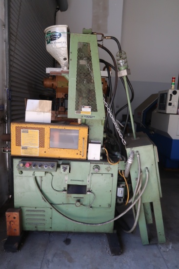25 Ton 1OZ Shot Injection Moulding Machine (SOLD AS-IS - NO WARRANTY)