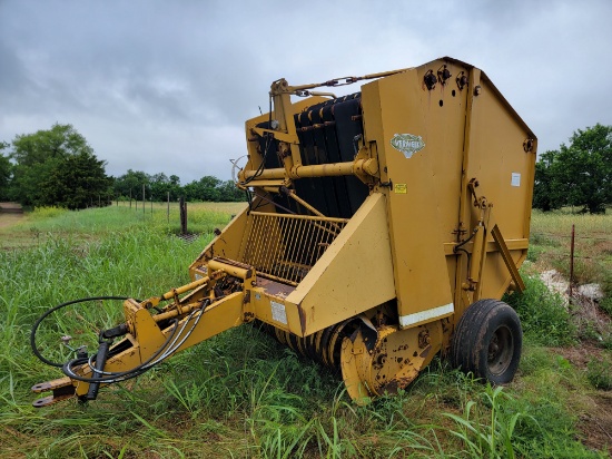 Vermeer Baler model 605 F