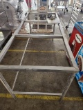 Cutting table
