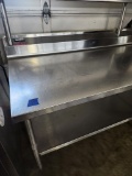 2 shelf table w top shelf